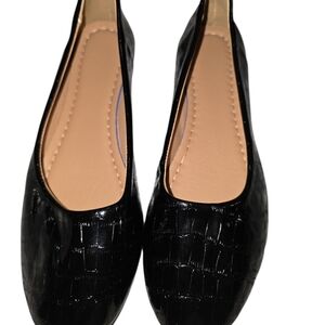 Silver Croc-Embossed Women's Flats